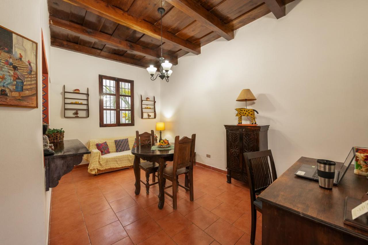 Casita Tumbergia Apartman Antigua Kültér fotó